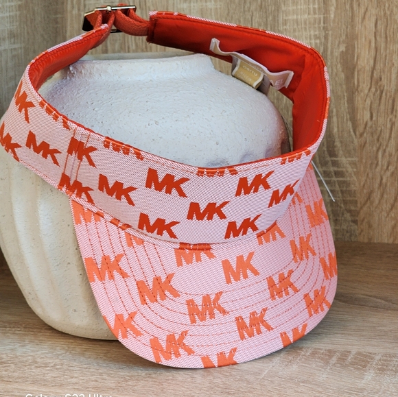 Michael Kors Women's Red Clay Logo Jacquard Visor - Picture 5 of 6